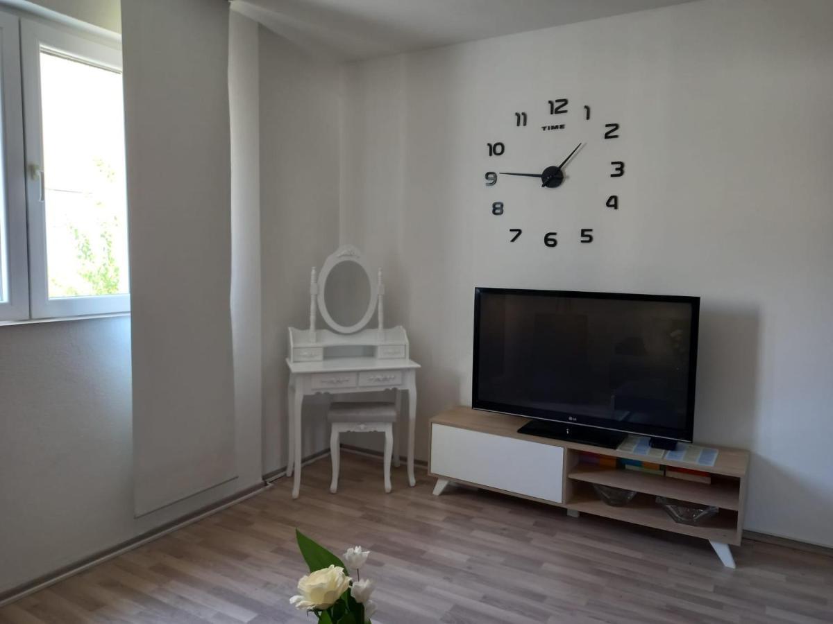 Apartman Zara Exterior photo