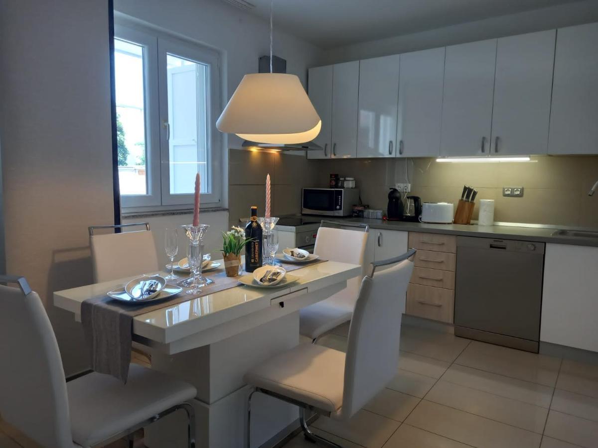 Apartman Zara Exterior photo